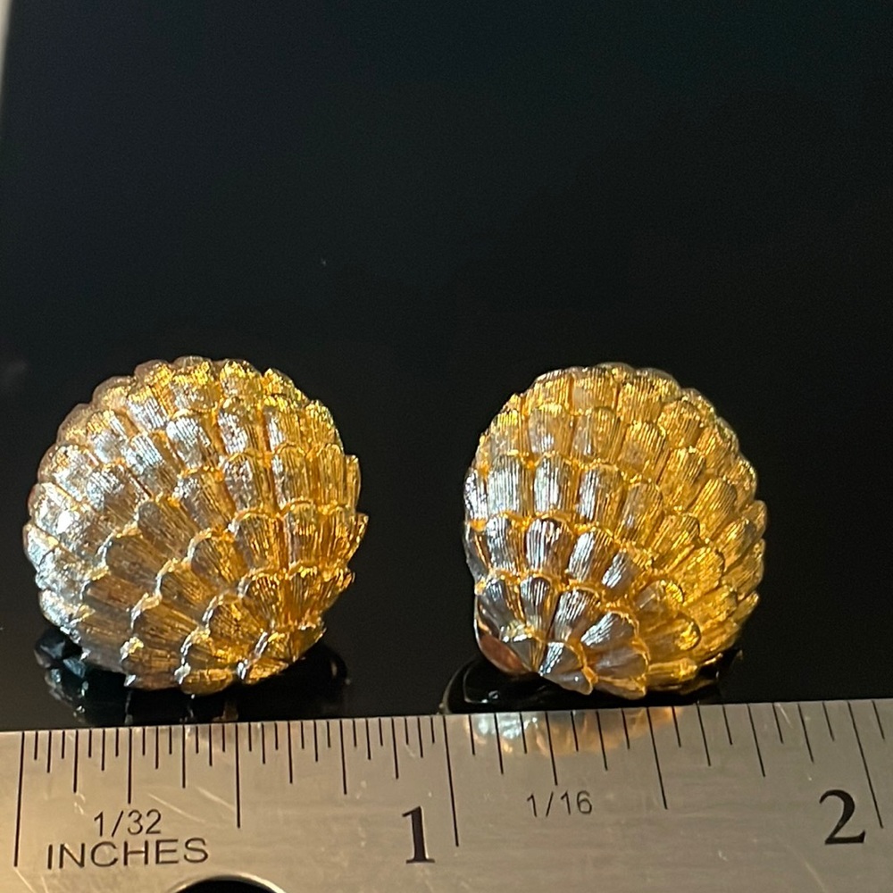 Earring Pair - Picture 3 of 5